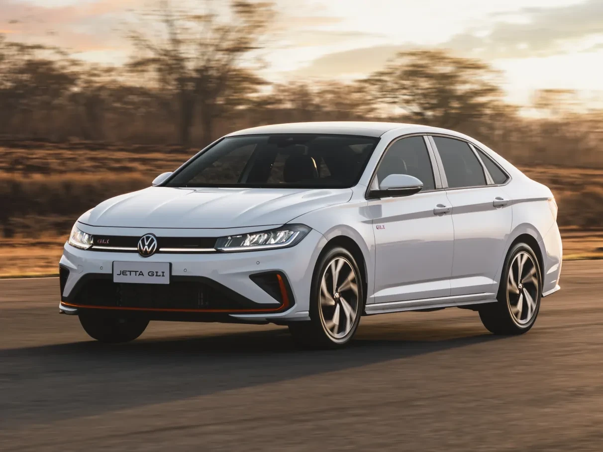 Volkswagen branco em estrada